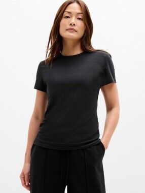 Athleta Foundation Slim Black Short-Sleeve Crewneck Tee Shirt NWT Small